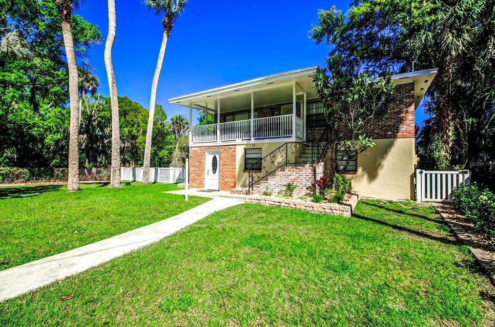 229 Ne 5th St, Crystal River, FL 34429