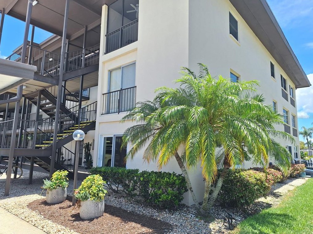 4542 Garnet Dr #201, New Port Richey, FL 34652