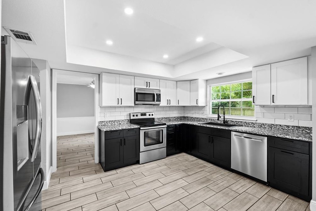 3404 Burlington Woods Ct, Lutz, FL 33559
