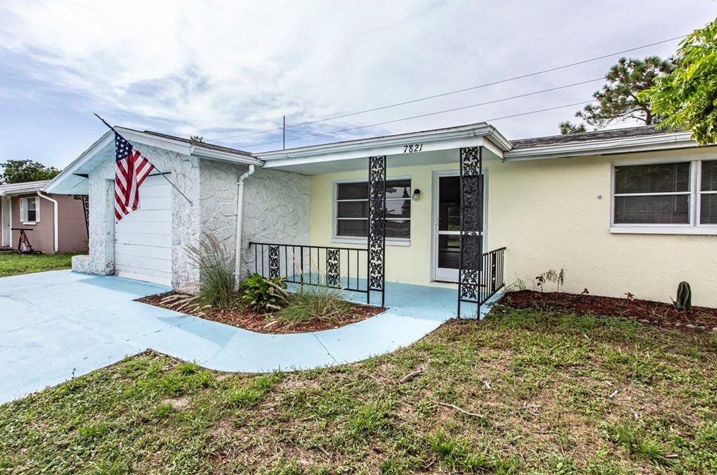 7821 Fox Hollow Dr, Port Richey, FL 34668