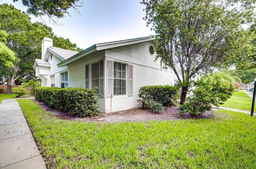 2727 Featherstone Dr #2727, Tarpon Springs, FL 34691