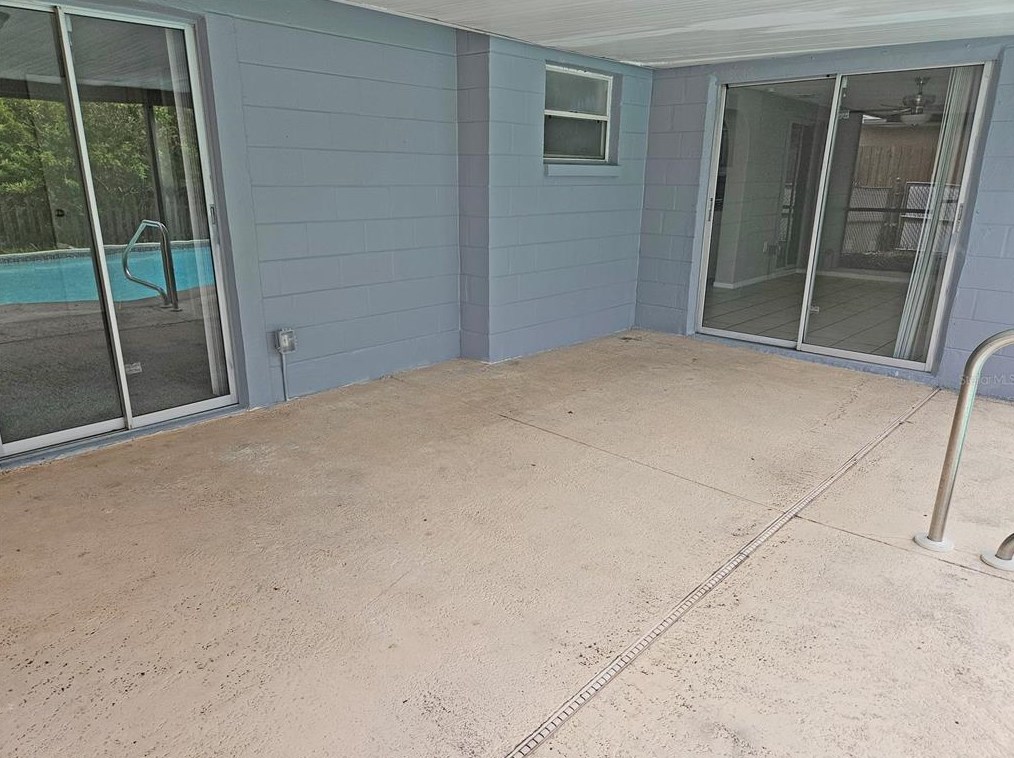 3201 Elkridge Dr, Tarpon Springs, FL 34691