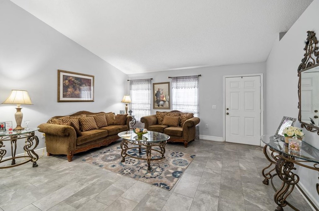 2773 Sheila Dr, Apopka, FL 32712