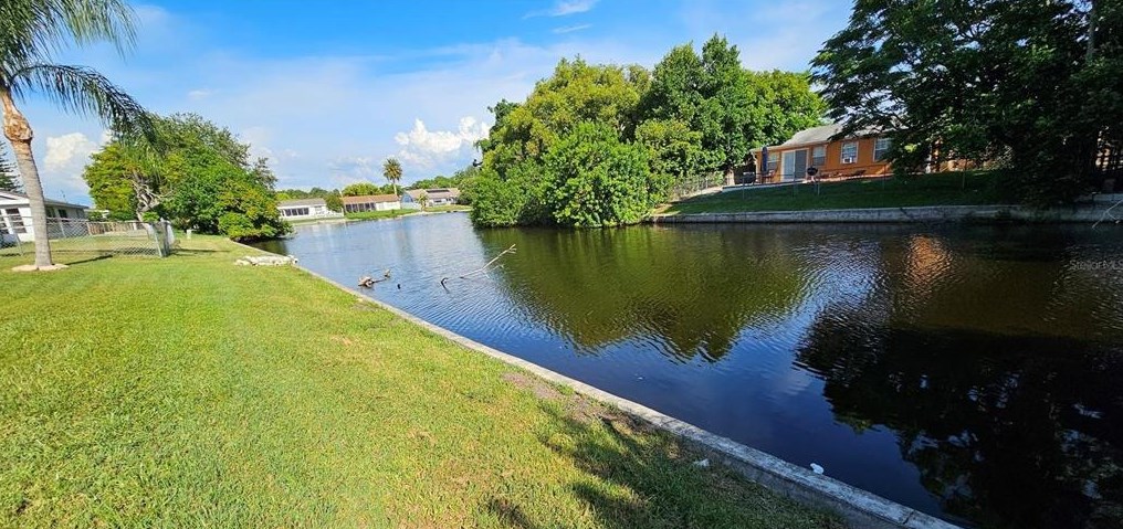 3506 Moog Rd, Tarpon Springs, FL 34691