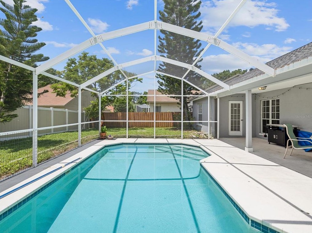 640 Bayside Dr, Tarpon Springs, FL 34689