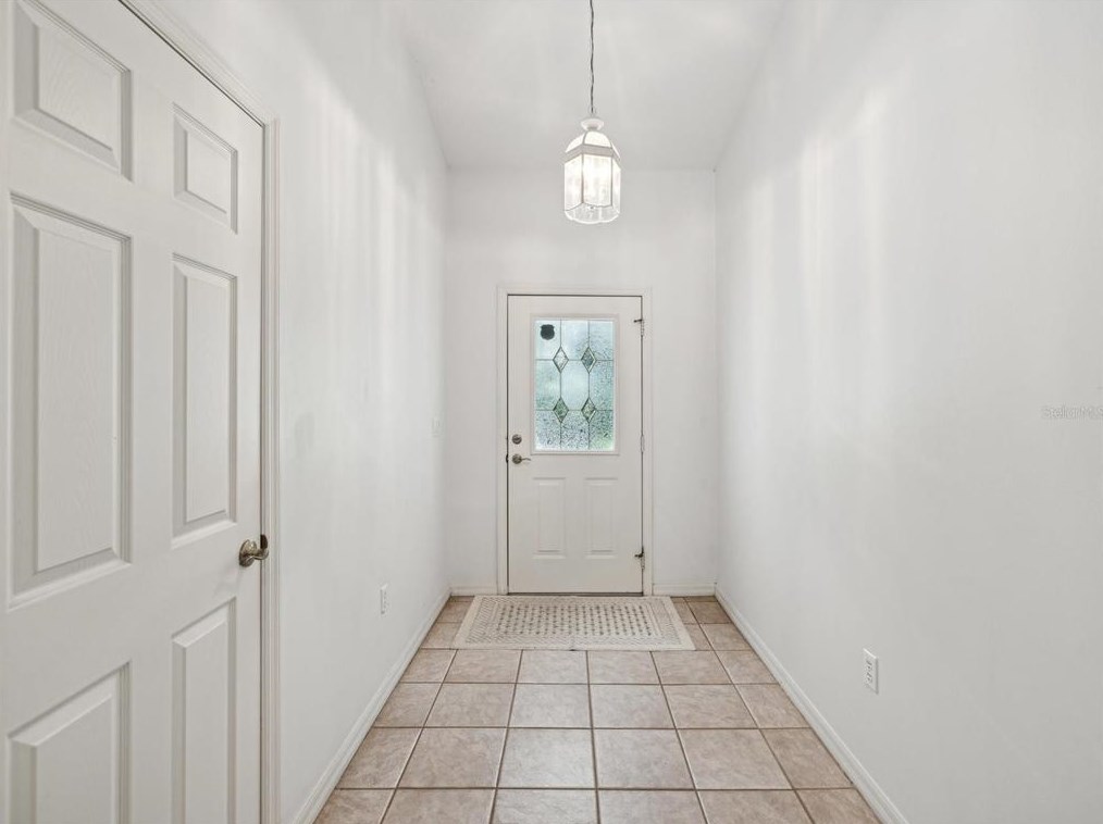 8402 Shaw Rd, Brooksville FL  34602-5415 exterior