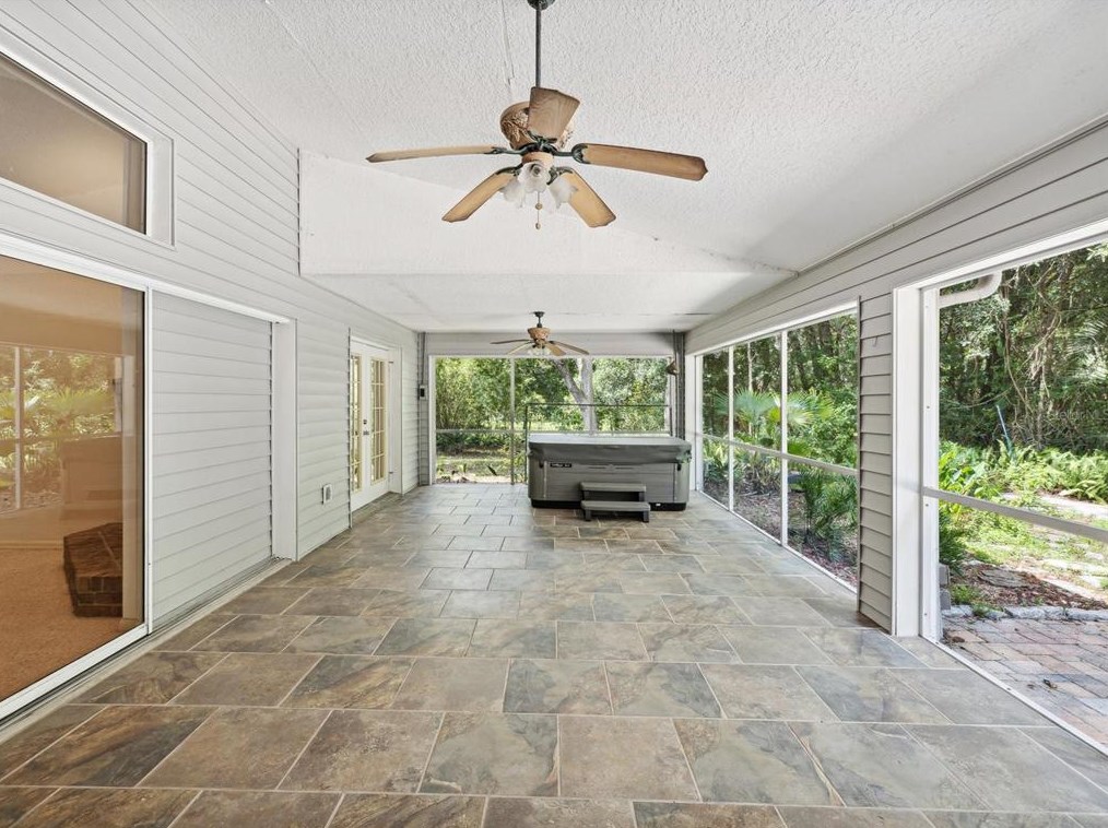 8402 Shaw Rd, Brooksville FL  34602-7182 exterior