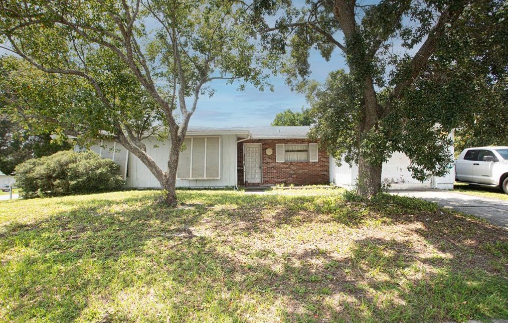 4645 Commodore Ave, Brooksville, FL 34606