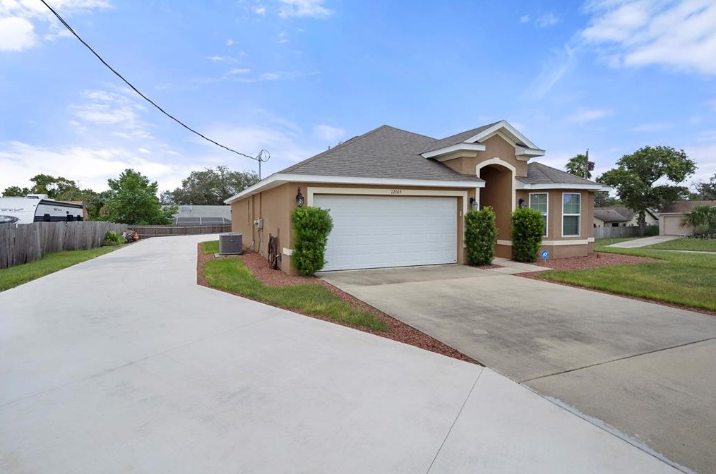 12165 Killian St, Brooksville, FL 34608-1618