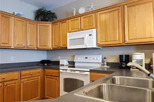 221 3rd Ave E, Horseshoe Beach, FL 32648 - Photo 10