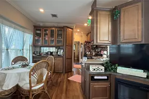 6942 Amanda Vista Cir, Land O Lakes, FL 34637 - Photo 8
