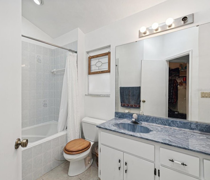 1750 Mesa Verde Dr, Beverly Hills FL  34465-3159 exterior