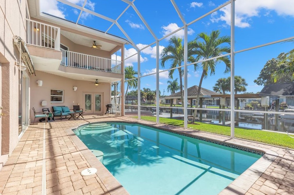 41 Cypress Dr, Palm Harbor, FL 34684