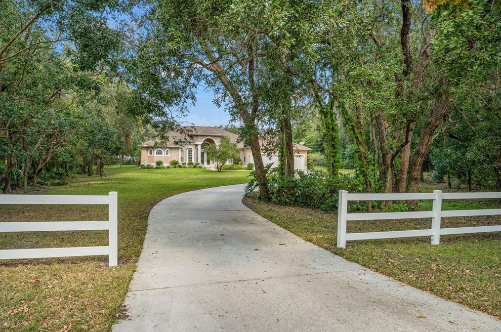 16547 Crossandra Ln, Brooksville, FL 34610