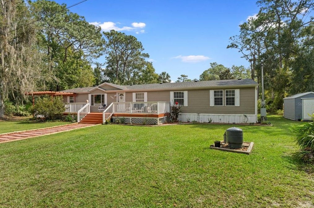 8076 W Hawthorne Pl, Homosassa, FL 34448