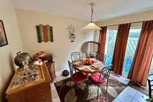 427 Windrush Bay Dr, Tarpon Springs, FL 34689 - Photo 10