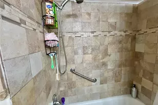 427 Windrush Bay Dr, Tarpon Springs, FL 34689 - Photo 34