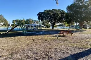 9486 Gray Fox Dr, Weeki Wachee, FL 34613 - Photo 38