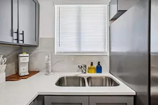 4712 Stonepointe Pl, Tampa, FL 33634 - Photo 12