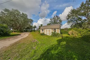 15624 Carlton Lake Rd, Wimauma, FL 33598 - Photo 16