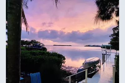 1624 Sea Breeze Drive, Tarpon Springs, FL 34689 - Photo 18