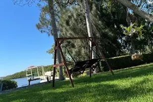 1624 Seabreeze Dr, Tarpon Springs, FL 34689 - Photo 24