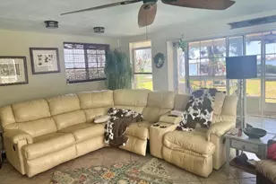 1624 Seabreeze Dr, Tarpon Springs, FL 34689 - Photo 8