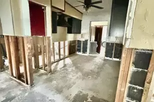 1624 Seabreeze Dr, Tarpon Springs, FL 34689 - Photo 26