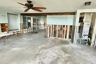 1624 Seabreeze Dr, Tarpon Springs, FL 34689 - Photo 28