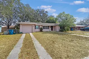7464 Acorn Cir, Spring Hill, FL 34606 - Photo 2