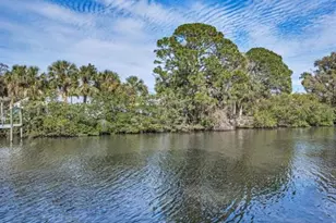 646 Riverside Dr, Tarpon Springs, FL 34689 - Photo 72