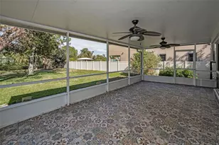 646 Riverside Dr, Tarpon Springs, FL 34689 - Photo 46