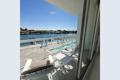 415 Island Way #204, Clearwater Beach, FL 33767 - Photo 2