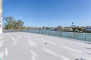 415 Island Way, Clearwater Beach, FL 33767 - Photo 30