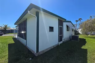 5211 Wisteria Cir, New Port Richey, FL 34653 - Photo 10