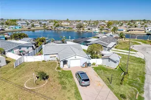 13630 Lagoon Dr, Hudson, FL 34667 - Photo 2