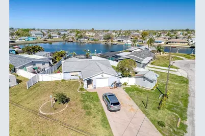 13630 Lagoon Drive, Hudson, FL 34667 - Photo 4