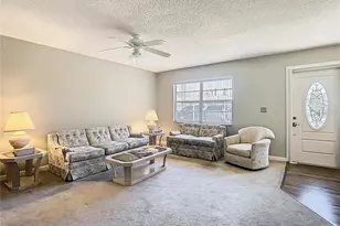 11917 Bayonet Ln, New Port Richey, FL 34654 - Photo 4