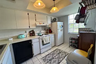 11310 Carriage Hill Dr, Port Richey, FL 34668 - Photo 16