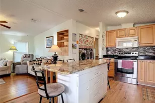 10033 Wellington Ave, Dade City, FL 33525 - Photo 6