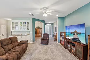 11050 Kiskadee Cir, New Port Richey, FL 34654 - Photo 10