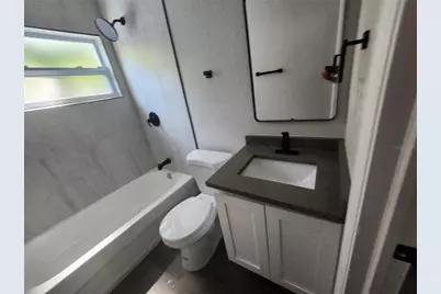 825 Lincoln Avenue, Tarpon Springs, FL 34689 - Photo 8