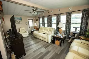 7504 Country Club Dr, Brooksville, FL 34613 - Photo 12