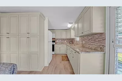 12117 Pawnee Drive, Hudson, FL 34667 - Photo 8