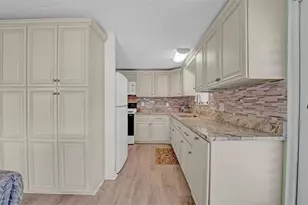 12117 Pawnee Dr, Hudson, FL 34667 - Photo 8