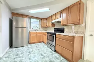 9850 Richwood Ln, Port Richey, FL 34668 - Photo 4