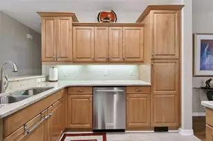 3655 Square W Ln, Sarasota, FL 34238 - Photo 16