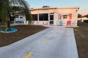 7366 1st Loop Ave, Brooksville, FL 34613 - Photo 2