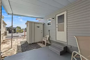 800 Chesapeake Dr, Tarpon Springs, FL 34689 - Photo 34