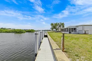 800 Chesapeake Dr, Tarpon Springs, FL 34689 - Photo 44